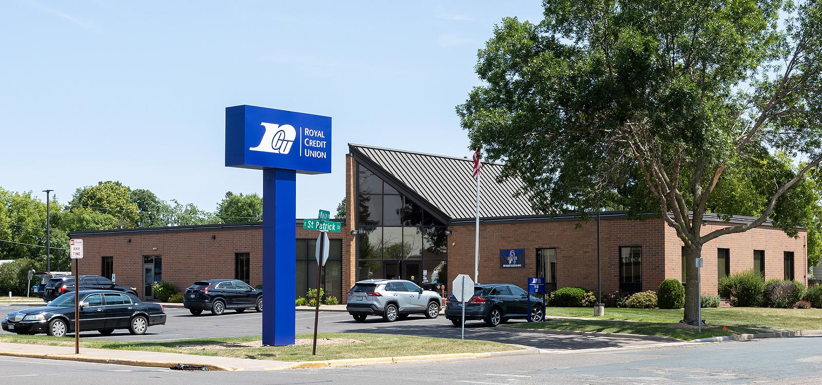 Royal Credit Union Office and Signage