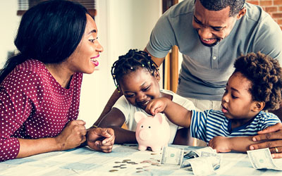 Parents teaching kids about money